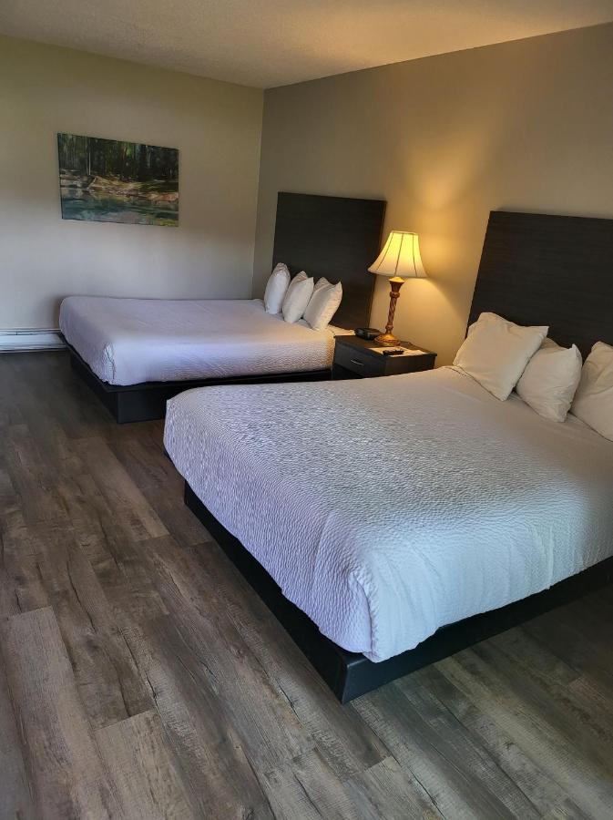 Lakeshore Lodge Lakeside Room photo